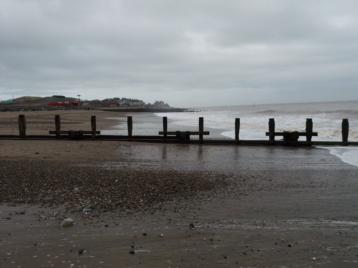 ENGLISHFUTURES's tweet photo. Disappointingly grey start to #SaturdayMorning in #Hornsea. #ViewYorkshire #BBCWthrWatchers #BBCEngland #MyPlasticPledge #PlasticFreeHornsea https://t.co/42Dcg0Mnwx