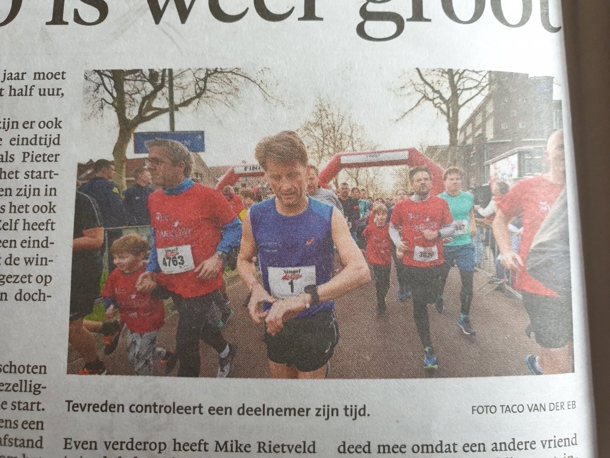 De foto-ondertitelaar van het <a href="/leidschdagblad/">Leidsch Dagblad</a> heeft even gemist dat het hier om deelnemer nummer 1 gaat. #prinsheerlijkanoniem