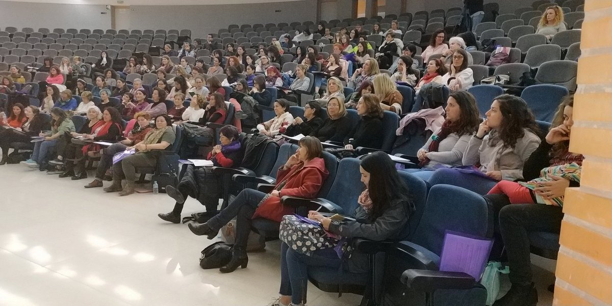 AsocAIGU's tweet photo. Empezamos! @NuriaVarela nos habla de #Violencia #Simbolica en las Jornadas Encuentros para el diálogo. #BastaYa de #ViolenciasMachistas 
@CCComUMA https://t.co/ptmBe7zX59