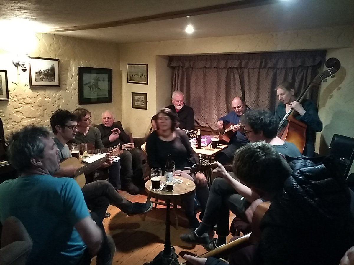 LonePeakbagger's tweet photo. Cloughjordan, co. Tipperary. Its beautiful sunsets, its Ecovillage with its hostel (Django's Hostel, a nice place to stay) and... its incredible, never-ending pub music sessions shared by a whole welcoming community !! I will be back !! 😃
#cloughjordan #ecovillage #pubsession https://t.co/vbWCQQmj2F