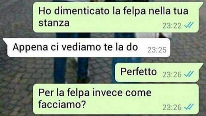 ZinnonaRyder's tweet photo. Ho dimenticato la felpa https://t.co/c7JHDOEO7P