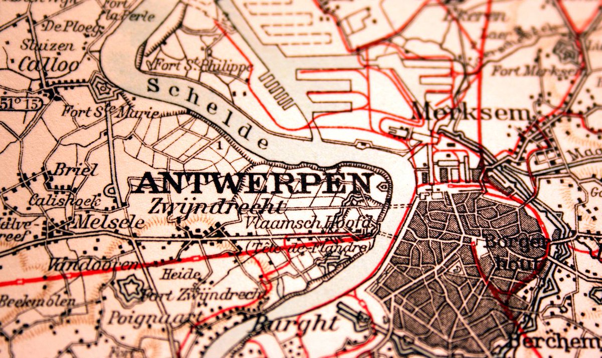 TimeMachineEU's tweet photo. Local #TimeMachineProjects are unlocking the secrets of towns, cities and villages from across Europe 🗝

@flanderstoday explores the the Antwerp Time Machine project, which is investigating spatial humanities 🗺

https://t.co/xFKCKtCCUN https://t.co/PZkeo2LICu