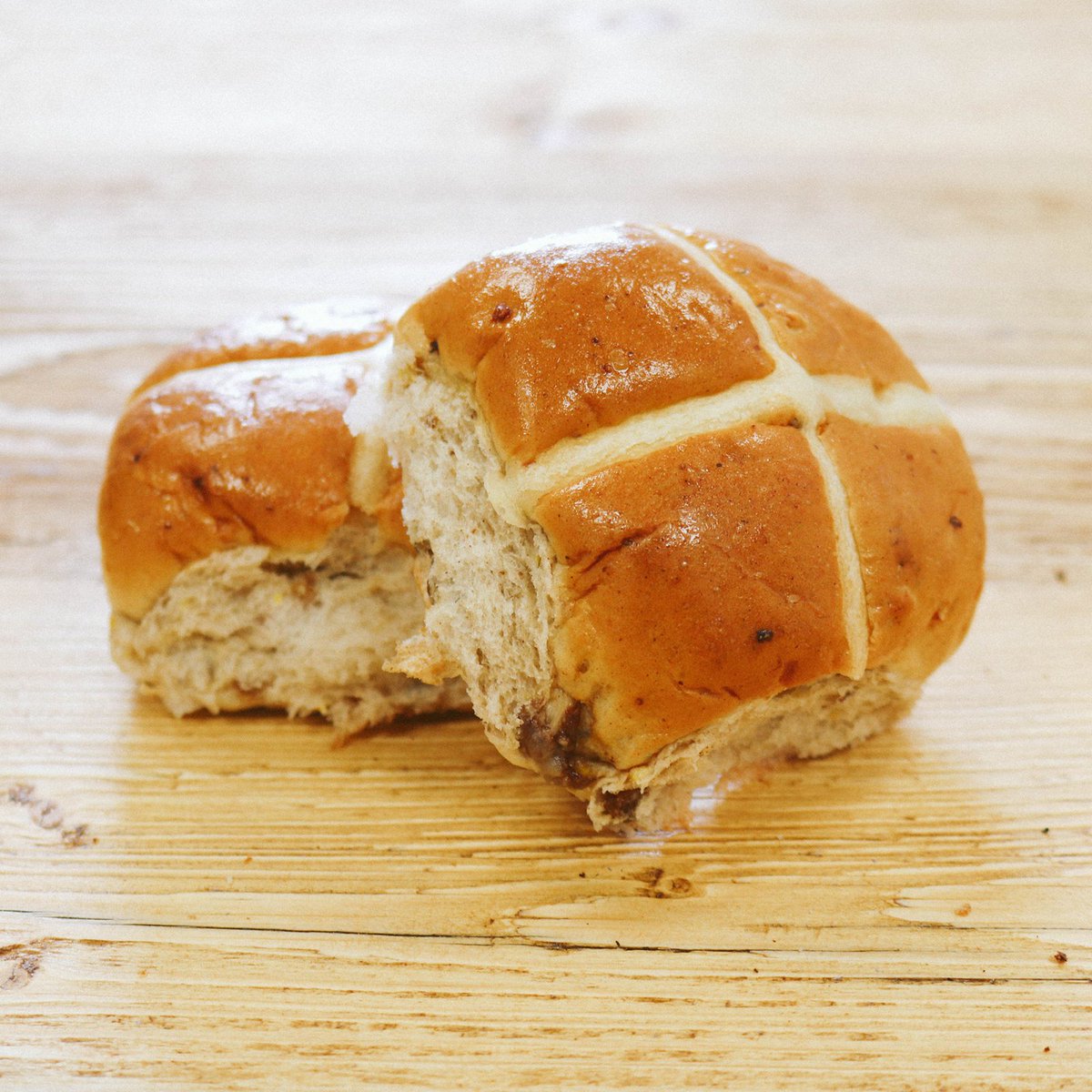 onestopstores's tweet photo. Have you tried our Own Label Hot Cross Buns? 😋 Absolutely delicious toasted with butter! How do you have yours? 💭 #OneStopRange https://t.co/WnMHhT6ful