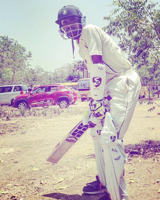 Nagavelpandi's tweet photo. #Cricket_pose, #play_time https://t.co/eWBxq8T6cT