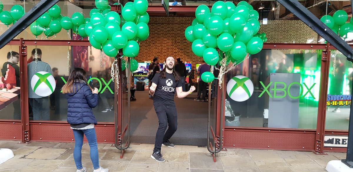 TM_Loro's tweet photo. #EGXRezzed SO. MANY. BALLOONS. 
.
.
.
@ID_Xbox @Agi https://t.co/Io8yRkJFfz