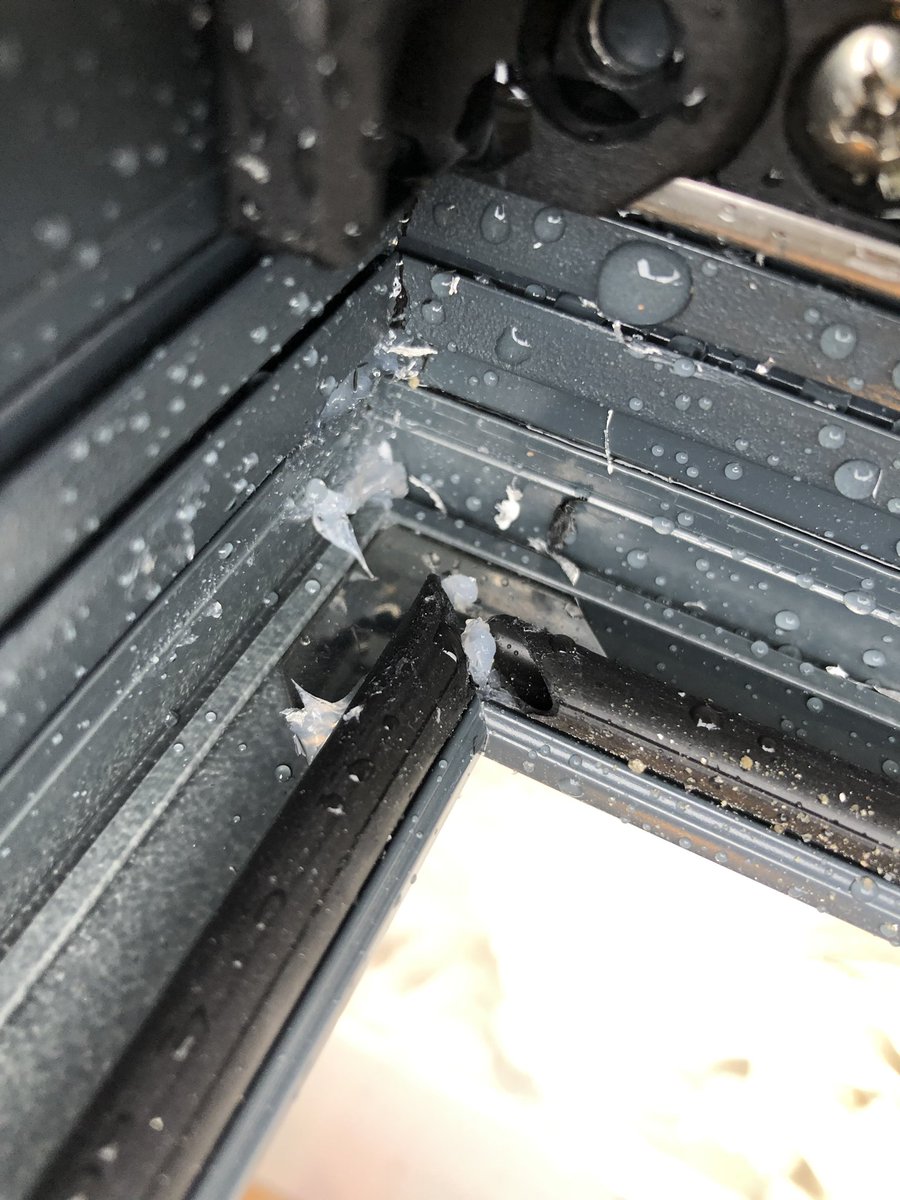 CLOWNSWGLASS's tweet photo. If your looking for quality aluminium windows and doors then avoid at all costs @ChoicesAli 2nd job in a row like this. It’s about time systems houses like @AluK_GB clamped down on cowboy manufacturers. Another unhappy customer #notsuprised #dontcare #sameoldcrap #NoQC https://t.co/KjHpUbtUud