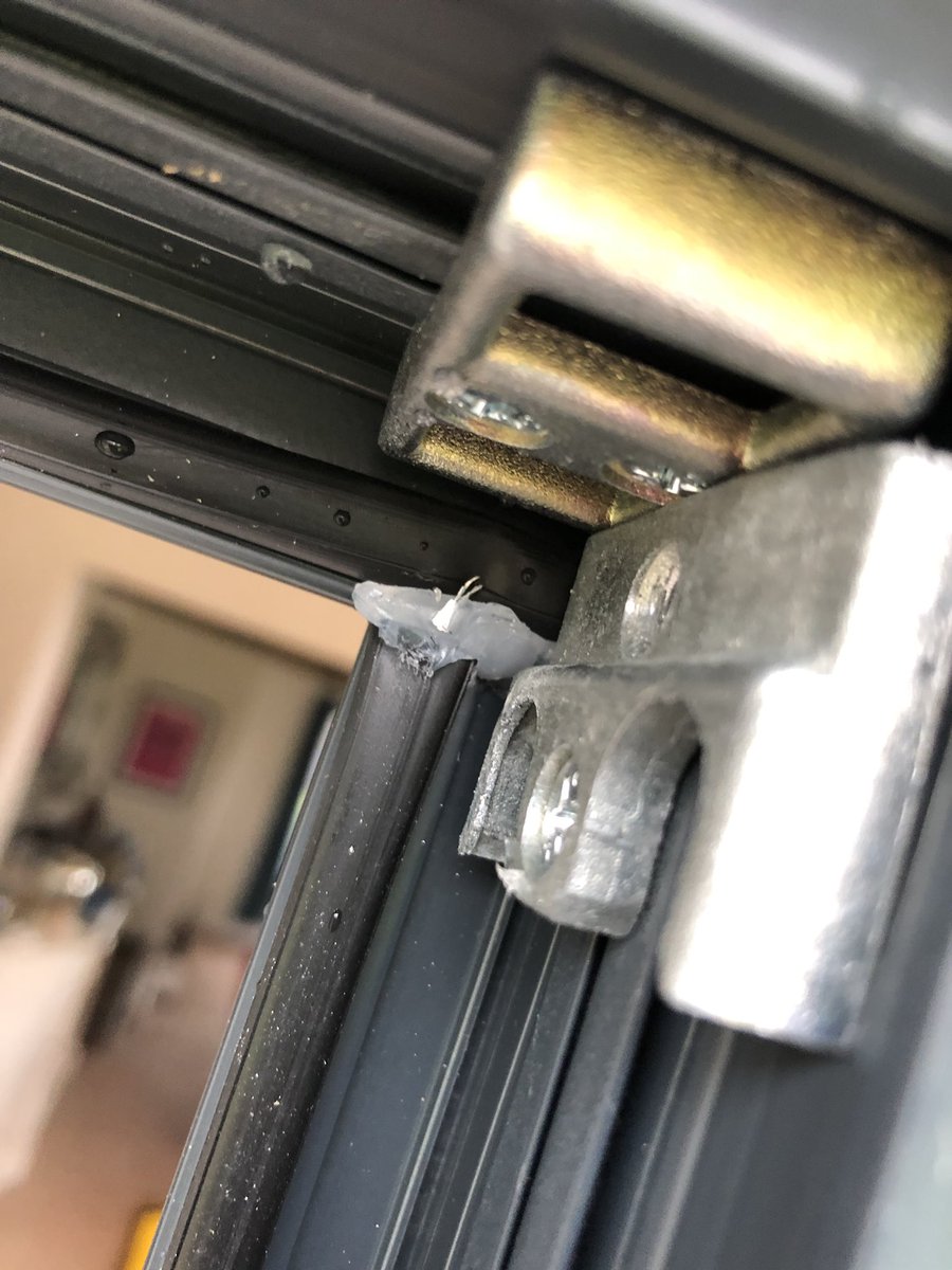 CLOWNSWGLASS's tweet photo. If your looking for quality aluminium windows and doors then avoid at all costs @ChoicesAli 2nd job in a row like this. It’s about time systems houses like @AluK_GB clamped down on cowboy manufacturers. Another unhappy customer #notsuprised #dontcare #sameoldcrap #NoQC https://t.co/KjHpUbtUud