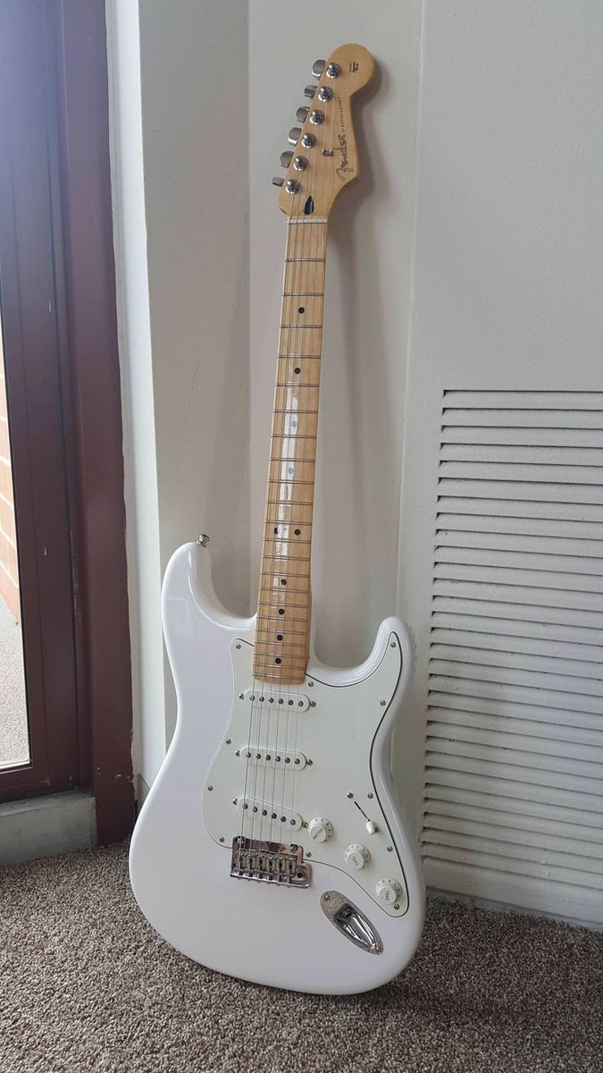 rockinstevie's tweet photo. Straturday morning Eye candy ☕🎸🎶 https://t.co/dO2ECZYXip