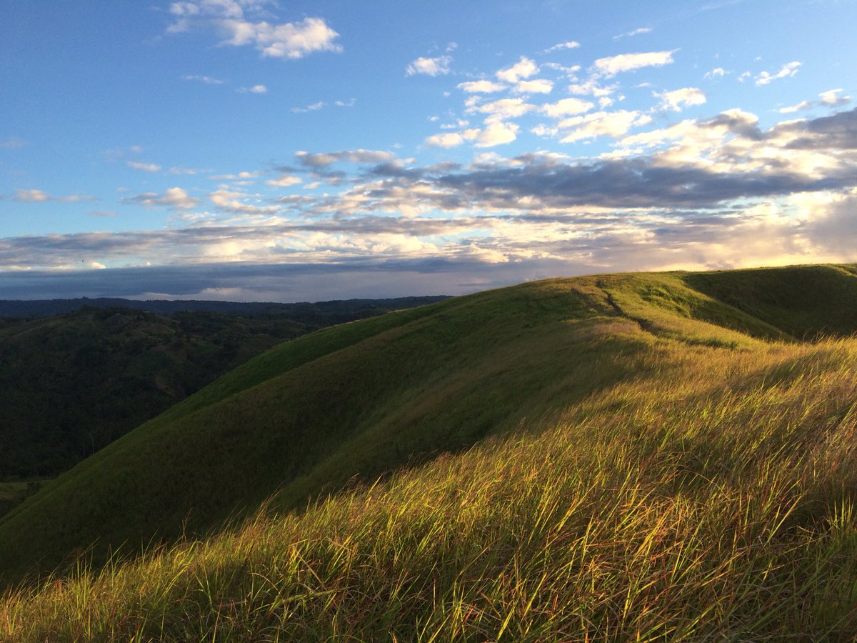 kneelwayne's tweet photo. #DestinationShoot #Batanes https://t.co/nRjuGaPtSD