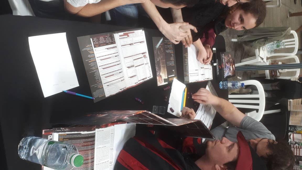 cjsd38's tweet photo. Et les #JDR sont lancés !
#Shadowrun et #Freak's_Squeele ouvrent le bal, #Star_Wars et #Metal_Adventure démarrent sous peu !
On en est a prendre les inscriptions pour Dimanche ^^ https://t.co/m7WFPR0Sz0