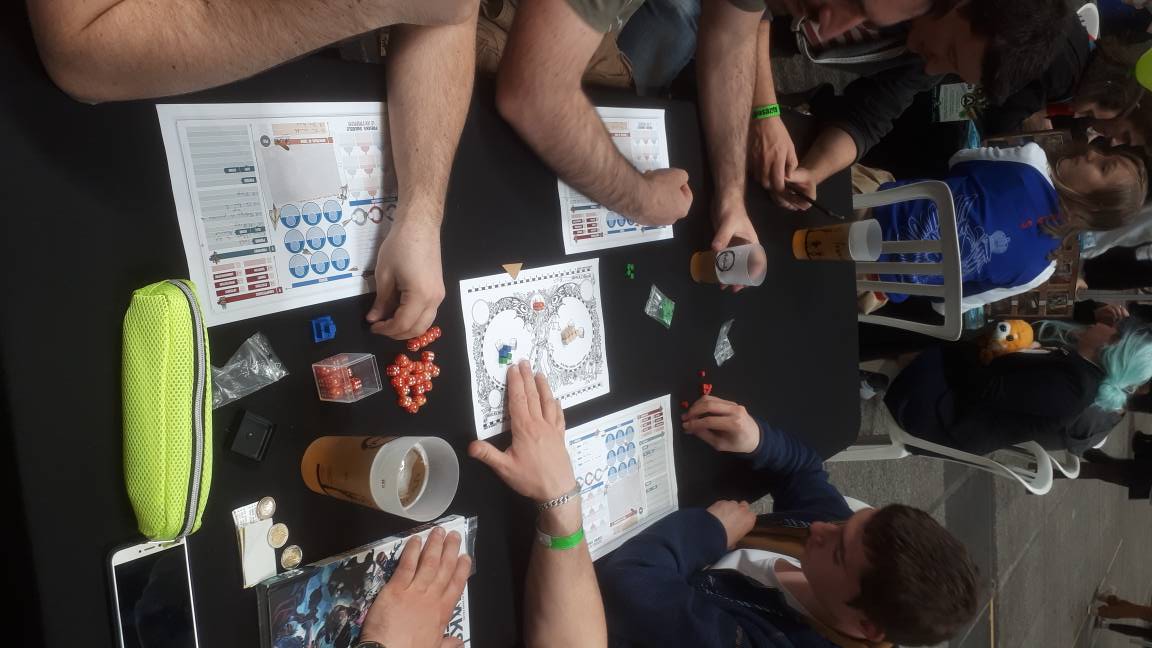 cjsd38's tweet photo. Et les #JDR sont lancés !
#Shadowrun et #Freak's_Squeele ouvrent le bal, #Star_Wars et #Metal_Adventure démarrent sous peu !
On en est a prendre les inscriptions pour Dimanche ^^ https://t.co/m7WFPR0Sz0