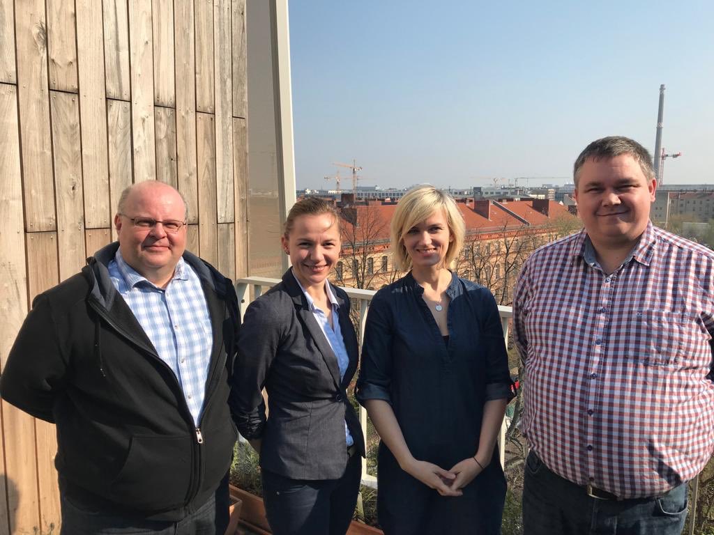 DGF e.V. (@dgf_ev) on Twitter photo Auf der gemeinsamen Sitzung wurden auch neue Landesbeauftragte und Stellvertreter ernannt. Schon jetzt danken wir euch für eurer Engagement für die Fachkrankenpflege! Über jeden Einzelnen gibt es später nähere Infos! Auf der gemeinsamen Sitzung wurden auch neue Landesbeauftragte und Stellvertreter ernannt. Schon jetzt danken wir euch für eurer Engagement für die Fachkrankenpflege! Über jeden Einzelnen gibt es später nähere Infos!