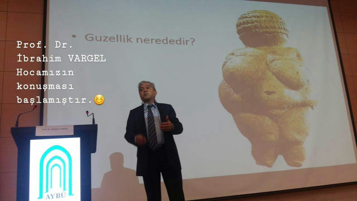 KokYbu's tweet photo. Prof. Dr. İbrahim VARGEL Hocamız 'Plastik Cerrahi alanında VSF'den beklentiler ve deneysel araştırma verileri' konulu konuşmasına başladı. #AYBÜKÖKZirve https://t.co/XSZDqdJeNX