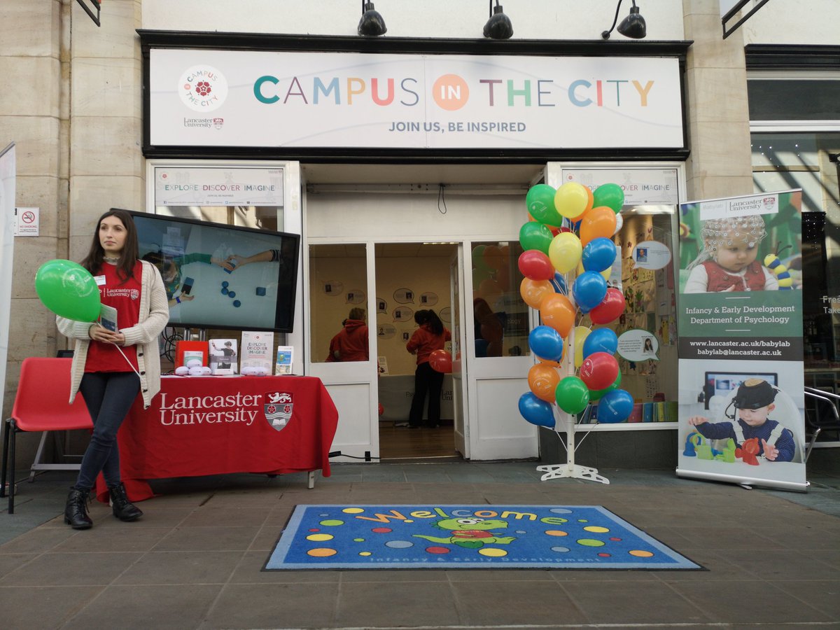 CampusintheCity's tweet photo. We're here for our last day - come down to our storefront for the Babylab, virtual reality and free balloons! #JoinUsBeInspired https://t.co/gzxc9hIg7d