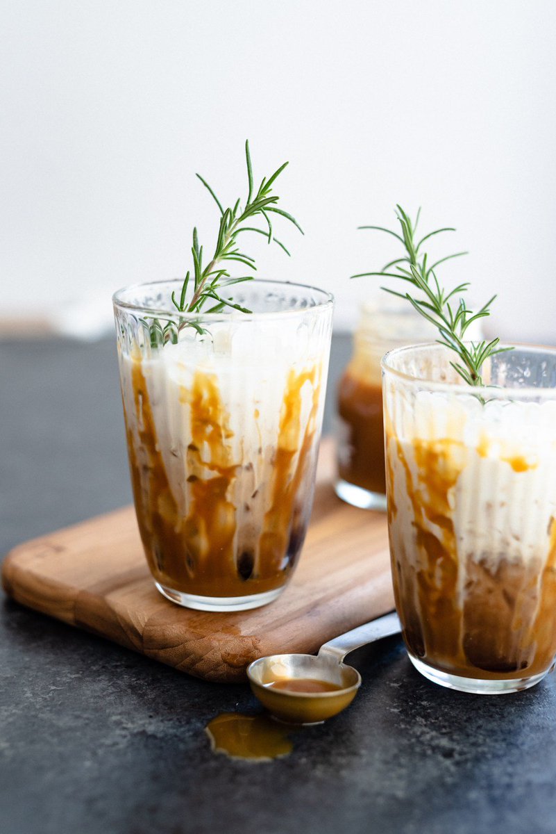 AppleofMyEye7's tweet photo. 4-Ingredient Salted Caramel White Russian https://t.co/qxDmQ9l7jQ https://t.co/wzv6PqvO3f