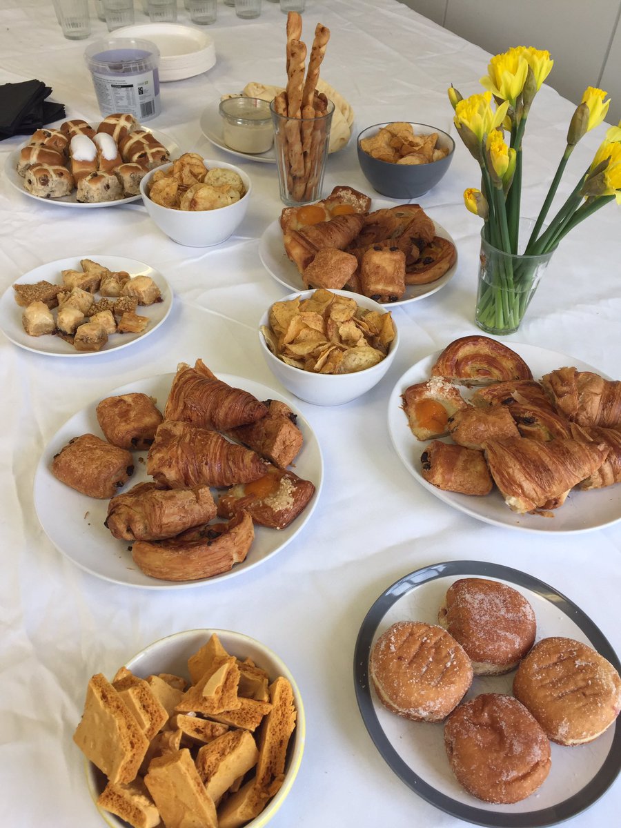 ZaffreBooks's tweet photo. Here we go! We’re ready for our exclusive pre-publication #bloggerbrunch for @christy_lefteri and her amazing, important novel #TheBeekeeperofAleppo 🐝🐝🐝 https://t.co/uLQYISZ6a6