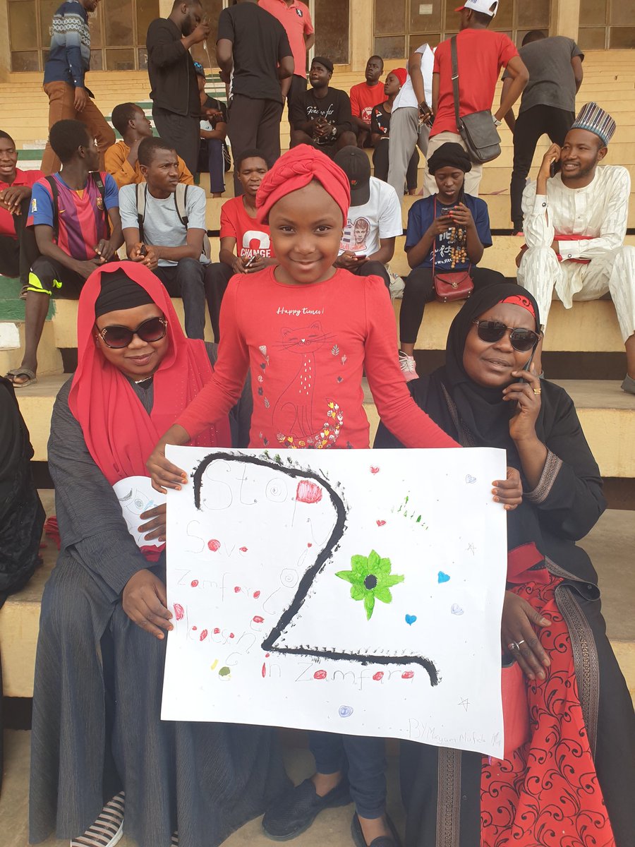 AishaYesufu's tweet photo. She could be playing at home but chose to stand for Zamfara. Mufida is 9 and she has occupied her #OfficeOfTheCitizen
What is your excuse?
#MarchForZamfara
#Kaduna
#MurtalaSquare https://t.co/dlI8UjLO7t