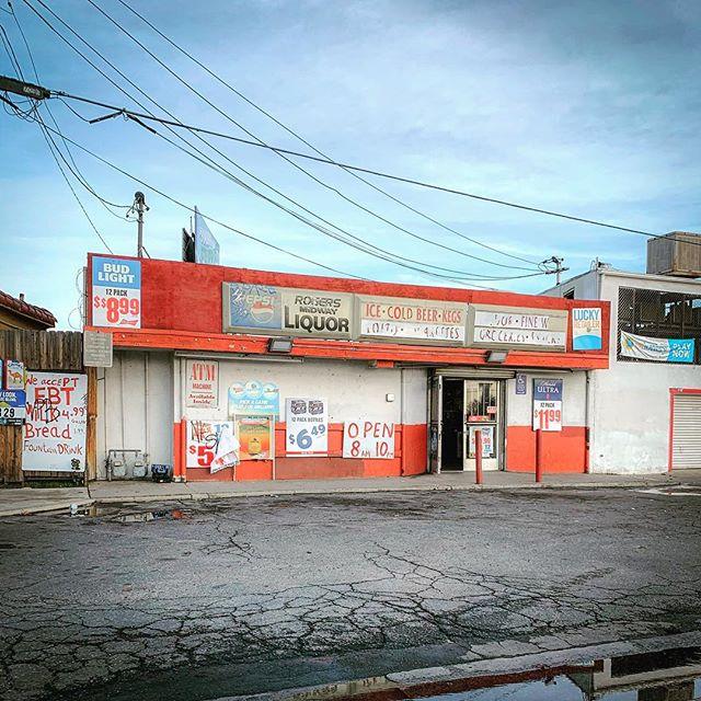 alexisfleisig's tweet photo. Midway at Rogers
sign #signs #neon #neonsign #neonlights #everything_signage #vintagesign #signcollective #signmongers #rsa_streetview #roadsideamerica #gas_food_lodging #signsunited #architecture #architecturephotography #archidaily #archdaily #archilo… https://t.co/9XLM5in3Bz https://t.co/sZZlQ08uW7
