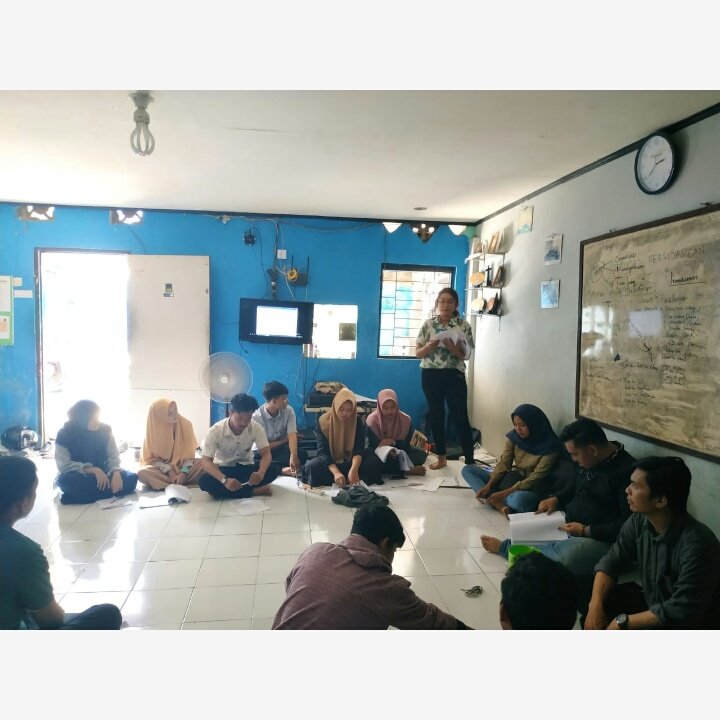 sci_stiem's tweet photo. Presentasi THESIS Enterpreneur dengan judul "Pengaruh Revitalisasi, Perilaku Konsumen dan Strategi Usaha Terhadap Perkembangan Usaha Pedagang Pakaian di Pasar Sentral Sungguminasa Gowa."
_
#scistiem
#sciresearch https://t.co/T7rslGGdL7