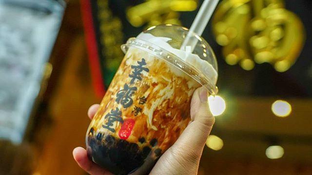 AnneBanigoos's tweet photo. Boba Brown Sugar Milktea

#taiwanfood #milktea #jiufenoldstreet #brownsugarmilktea #bobatea https://t.co/y99jAOvggT https://t.co/OGElHGFMfv
