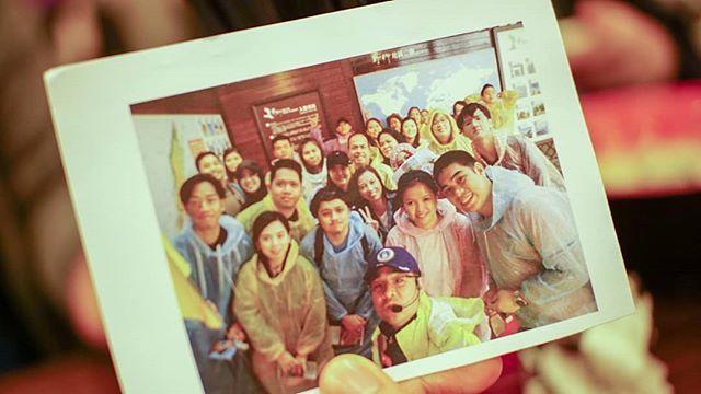 AnneBanigoos's tweet photo. Rainy but fun-filled tour with ‘Day Tour Family’–as what Taiwanese Tour guide Norman Wu calls us.

#klookph #klooktravel #taipei https://t.co/ZipR5cDirz https://t.co/fD5xjdYiQv