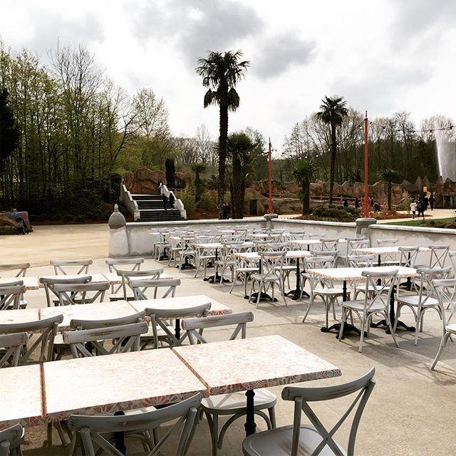 WalibiBand's tweet photo. Karma Market terrace #karmaworld #walibibelgium #walibiband #live https://t.co/SmE1n6OWOo