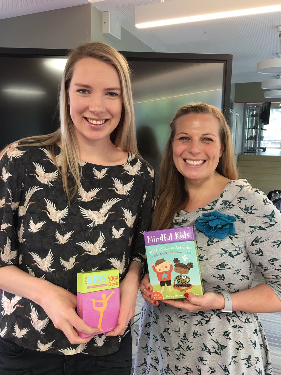 24SevenLearner's tweet photo. The more we worry, the better our brain becomes at worrying. Learning about neuroplasticity, mindfulness and SEL with fantastic @alecialoo and @jessboerema at the Professional Learning Institute @isdedu #WeAreISD https://t.co/f4c3IJn7NU