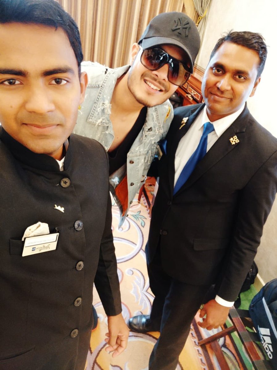 sumitbhotelier's tweet photo. We are having a starry weekend @RadissonBluMBD
Pleasure to welcome the very gorgeous Disha Patani and the famous punjabi singer Gurnazar
#Celebrityvisit #MBDWoWmoments #dishapatani #gurnazar #radissonblumbd #MBDGroup https://t.co/a6QJijJYk2