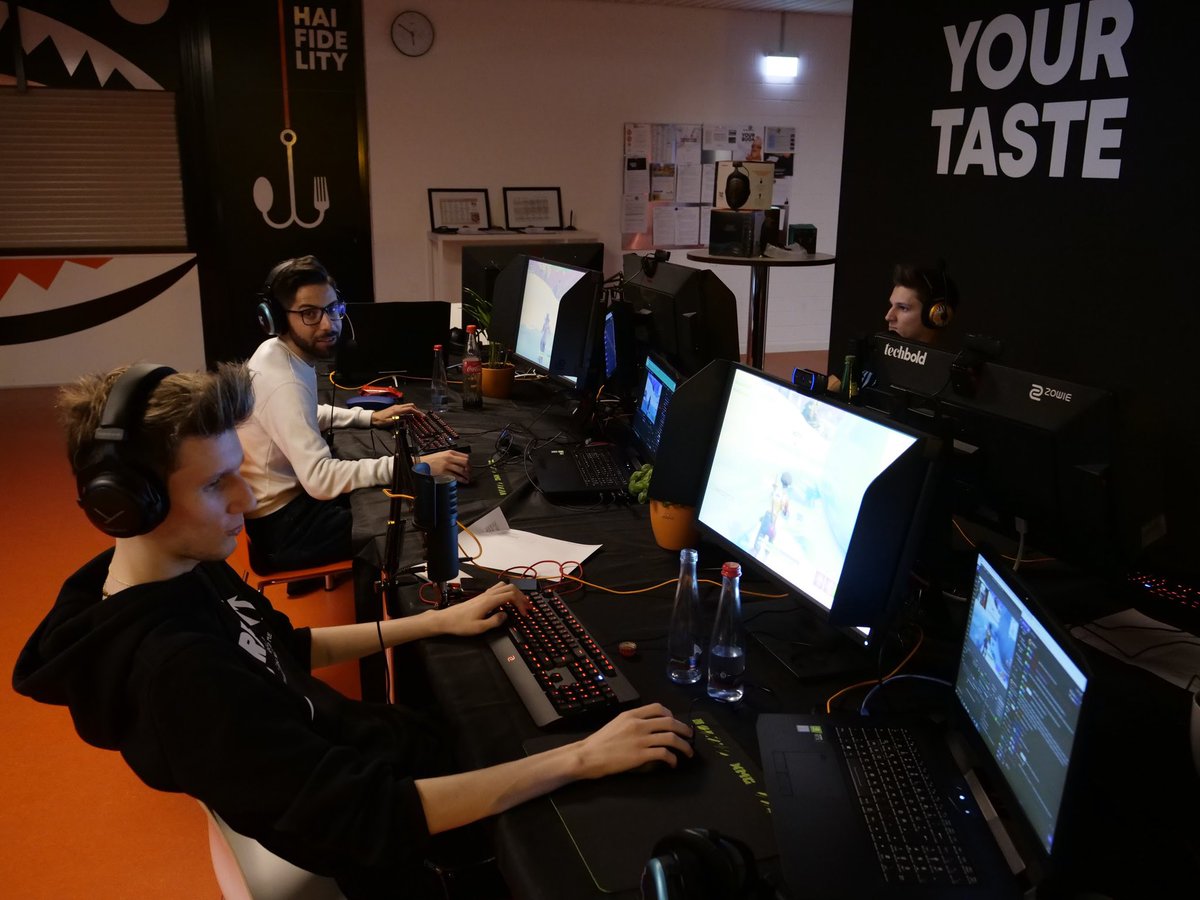 Akiopix's tweet photo. Vielen vielen Dank an alle die gestern mit bei waren😘 und ein großes Dankeschön auch an die Jungs von @beyerdynamic die das großartige Event auf die Beine gestellt haben❤️
#beyerdynamite https://t.co/gO0s3W2zbU