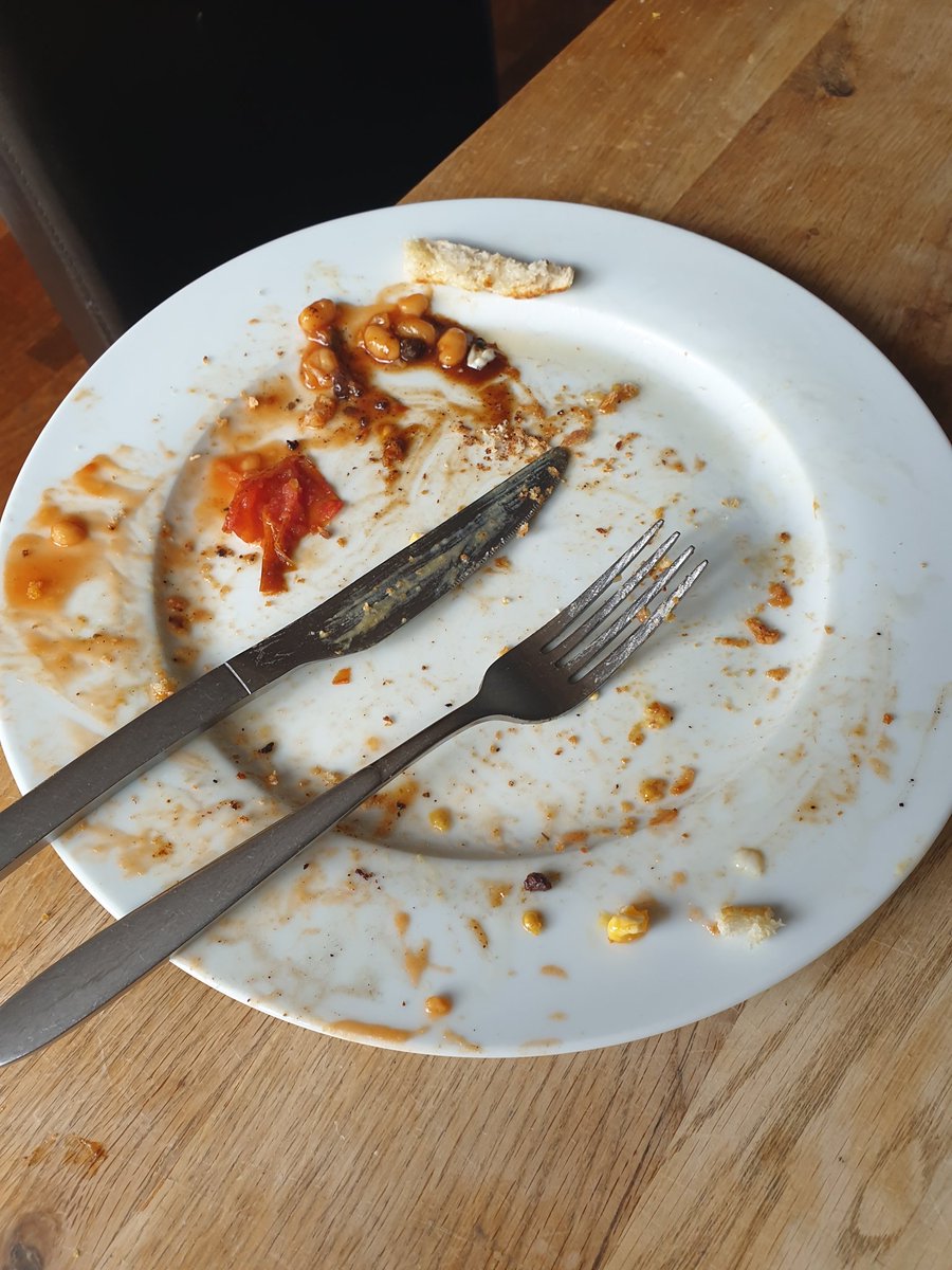 pedrobacon's tweet image. Weekend is off to a cracking start, @fryuppolice what you saying? @StokesSauces #keepitgreasy