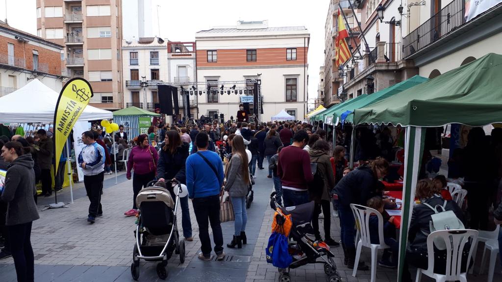 BullentEdicions's tweet photo. 📌🌞Cap de setmana de #Trobades2019
A #Nules, paradeta de llibres Bullents #SomiSeremParaules 📚
@escolatv https://t.co/uPlcUMFU6M