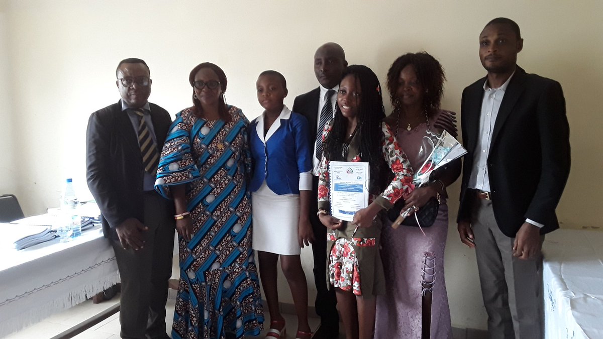 iucdouala's tweet photo. [Soutenances BTS/HND 2019: 1ère journée] au campus de @iucdouala de Logbessou

Félicitations à la candidate Jasmine Djouatsa de la spécialité Communication des Organisations qui s'est démarqué avec brio et à obtenu la mention Très Bien.

#IUC
#ICIA
#ISTDI
#BTS_HND2019 https://t.co/HcJ1Ig8UDS