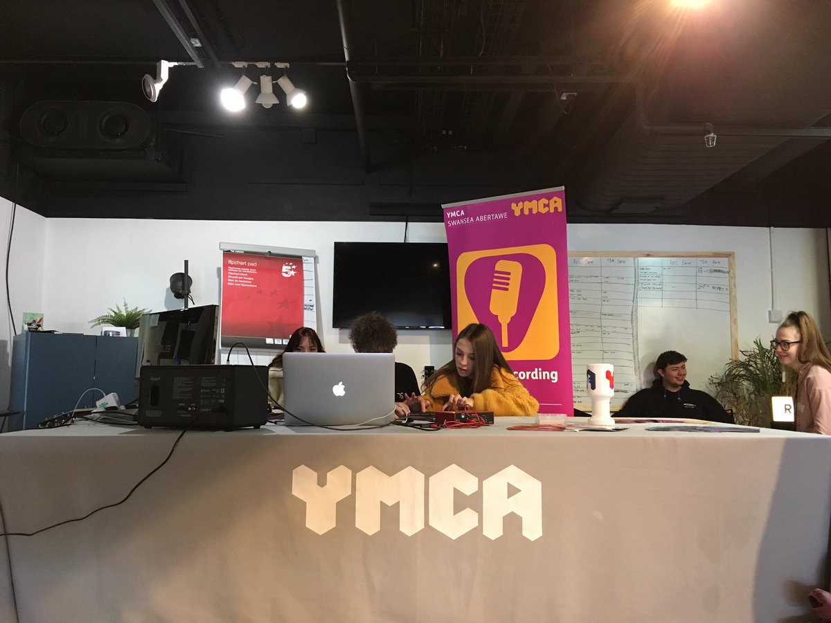 Gergo_YMCA's tweet photo. Love seeing the @YMCASwansea family together having fun! ๐ถ๐โฅ๏ธ Looking forward to all the performers!๐ฅ๐ธ๐ถ @youthcymru @Spiritof2012 #creativemindsproject #musicformemtalhealth https://t.co/bH2bGJlKBi