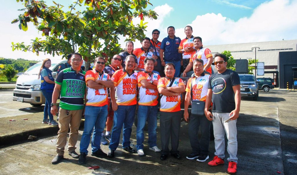 jvejercito's tweet photo. Maraming salamat sa lahat ng Kuya at Ate ng Fraternal Order of Eagles sa pagsama sa akin sa pag-ikot sa Surigao City.
#26Ejercito #MrHealthCare #SenJVServes #SenJVParaSaBayan https://t.co/GFmlDxY3LN