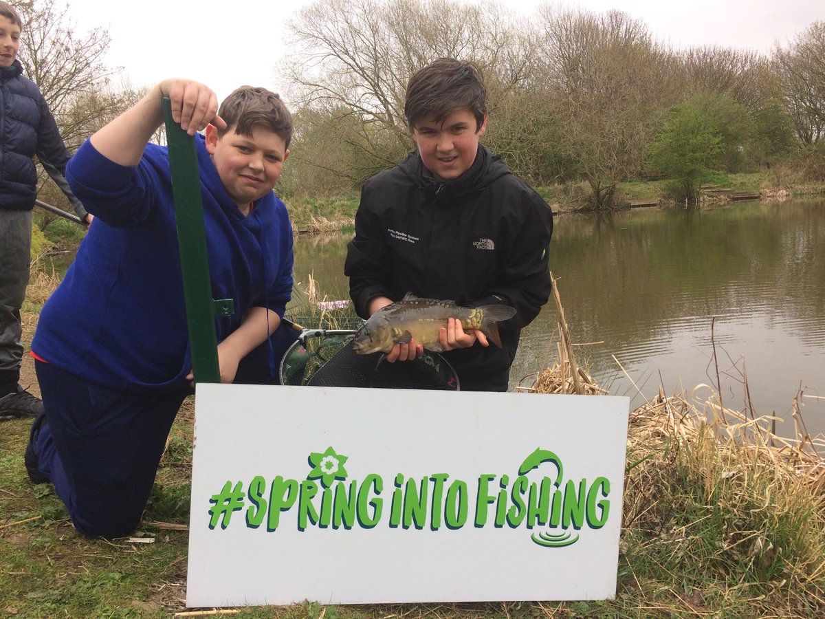 DaveMuntAT's tweet photo. The fish are starting to feed #getoutthere #springintofishing https://t.co/xO7nHDiZ7l