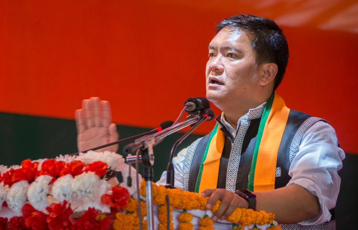 Is baar 'double engine' ka Sarkar hoga! Modi Sarkar Delhi me aur Pema Sarkar Arunachal me. On election campaign today at Likabali! <a href="/BJP4India/">BJP</a>