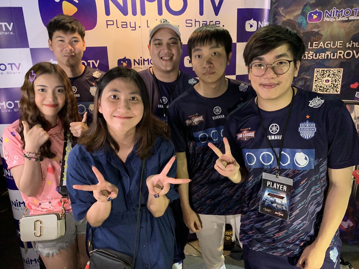 aquarius_ppo's tweet photo. ได้ถ่ายรูปด้วยแล้ว 🥰 #Bacontime #BaconTimeFamily #Nimobacon https://t.co/XrcRfWyzh4