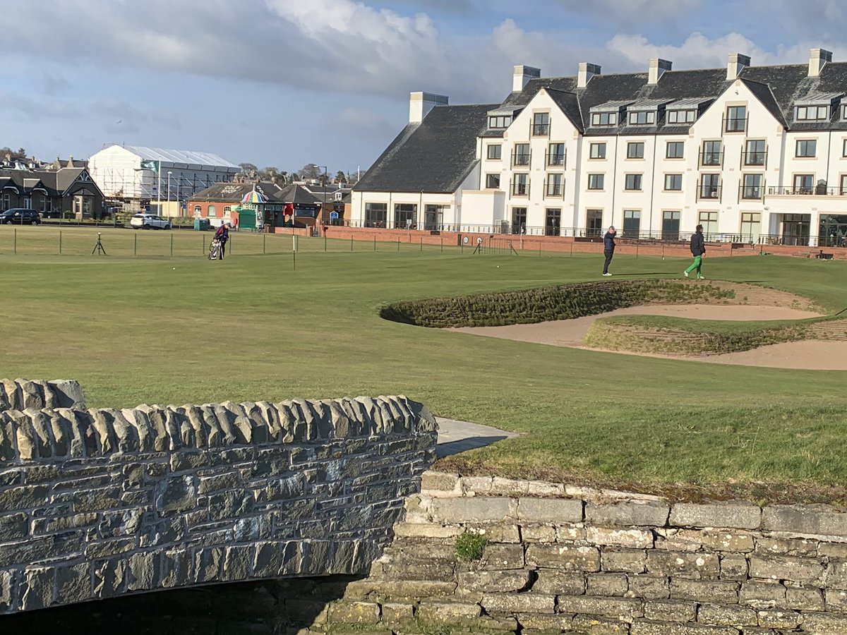 Nicholas Leech tweet media