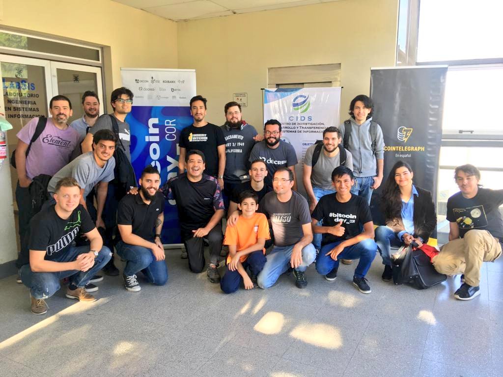 ElianXBT's tweet photo. @decredproject estuvo presente en @BitcoindayLa y @EsCointelegraph nos hizo una mención en su articulo sobre la conferencia. Estamos encantados de crear puentes con #Argentina y toda América Latina. Muchas gracias @FerQuiros #BitcoinDay_Cor #Decred $DCR https://t.co/YZgqgTYLMe https://t.co/SwFXVbu70A