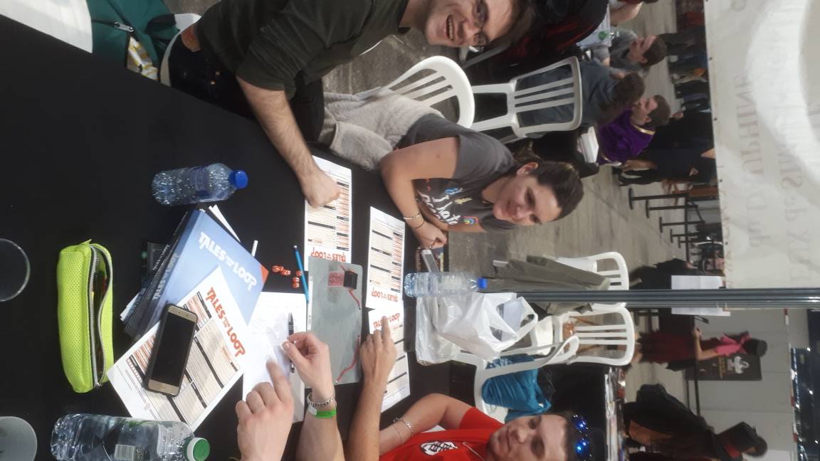 cjsd38's tweet photo. Et niveau #JDR, les parties de Tales from the Loop et Chill avancent bien ^^ https://t.co/Ywu46HUanI