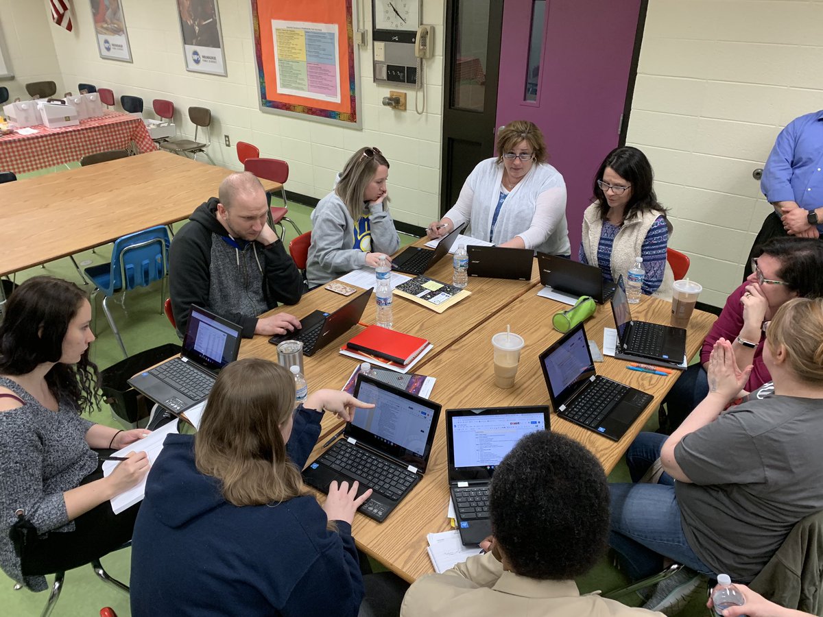 dgraebe's tweet photo. @MilwaukeeMPS @STEMHappens @KelliLWells @Fernandez137Sal collaborative lesson planning. #teamwork #saturdaySTEM multi-disciplinary work is where it’s at! https://t.co/P9oVjchL3O