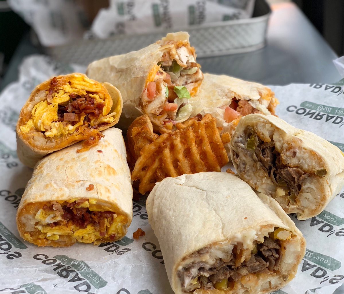 No #MarchMadness party is complete without Conrad’s! 😍🌯 
Place your take out order for your #FinalFour watch party of $100 or more and get 15% off with code MARCHMADNESS. 🏀🏀🏀 

_______
#ConradsGrillChicago #ConradsGrill