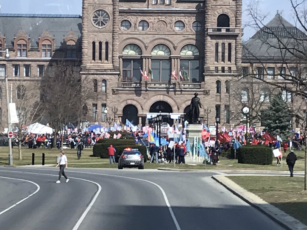 D27Instructors's tweet photo. At the Rally for Education at Queens Park. Say no to cuts. It’s the power of the people. Let’s take OntArio back.#NoCutstoEducation #osstf #d27osstf #d27osstf @fordnation #onpoli https://t.co/2oMh67C4Ga