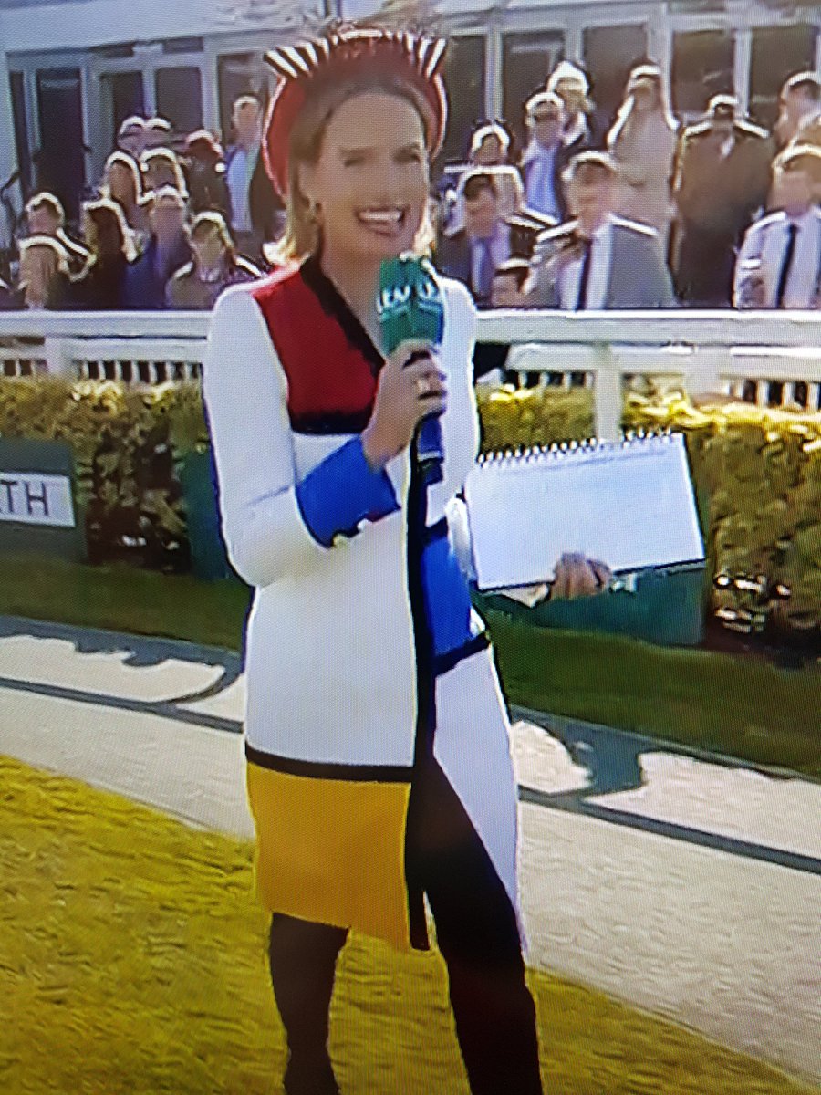 LinBadd64's tweet photo. Is it me or is @francescacumani doing a great advert for @Microsoft and the USA complete with Statue of Liberty hat in that outfit? #ITVRacing #GrandNational #GrandNational2019 #AintreeFestival https://t.co/mbksgxOTKO
