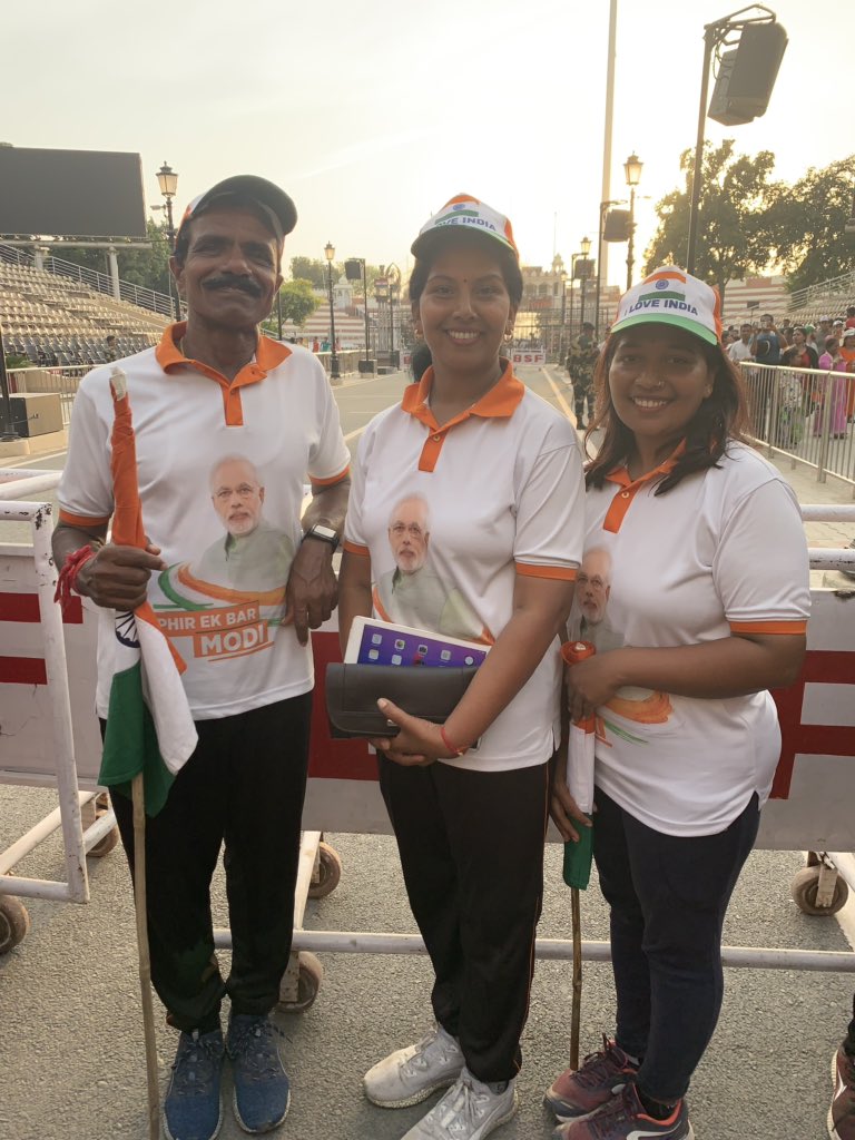 MahaRunForModi's tweet photo. #maharunformodi2019 in #WAGHA border,#PUNJAB,#maharunkumar @narendramodi @AmitShah @BJP4India @BJP4Karnataka @republic @VVani4U #MODI again,#vote for MODI. https://t.co/Oq5qMRKZJV