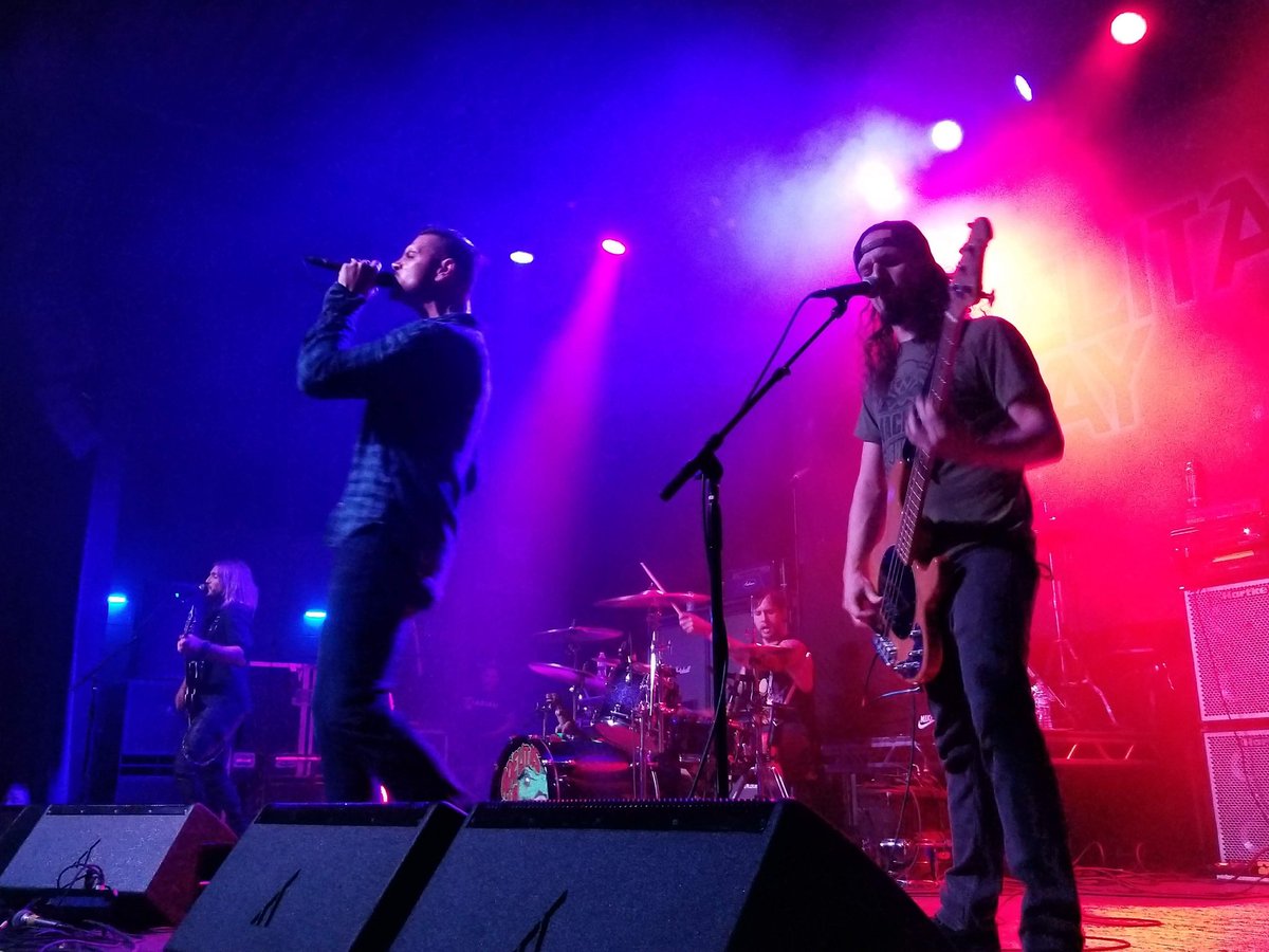LauraLeigh73's tweet photo. VEGAS PEEPS ASSEMBLE!! @adelitasway is in you tonight!  #tictacs https://t.co/XLcdpcPrwx