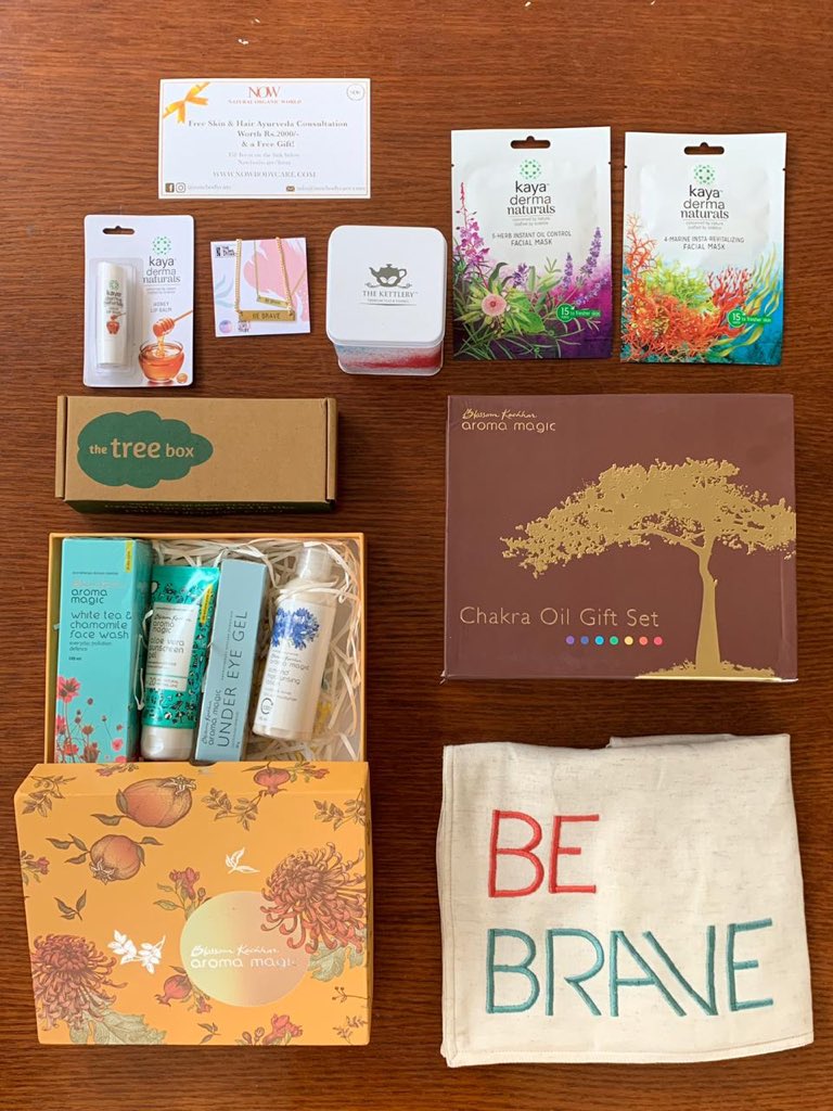 maliniagarwal's tweet photo. Goodies for all the #BRAVERS! Can’t wait to celebrate one year of my girl tribe tomorrow at @CafeZoeBombay 👯‍♀️ Thank you goodie partners: @TheKettlery, @theblingstores, @nowbodycare, @blossomkochhar, @kayaskinclinic, #Keepsakes by Parridhi and #TheTreeBox 👯‍♀️❤️ Are you coming? https://t.co/36fOvbOgO3