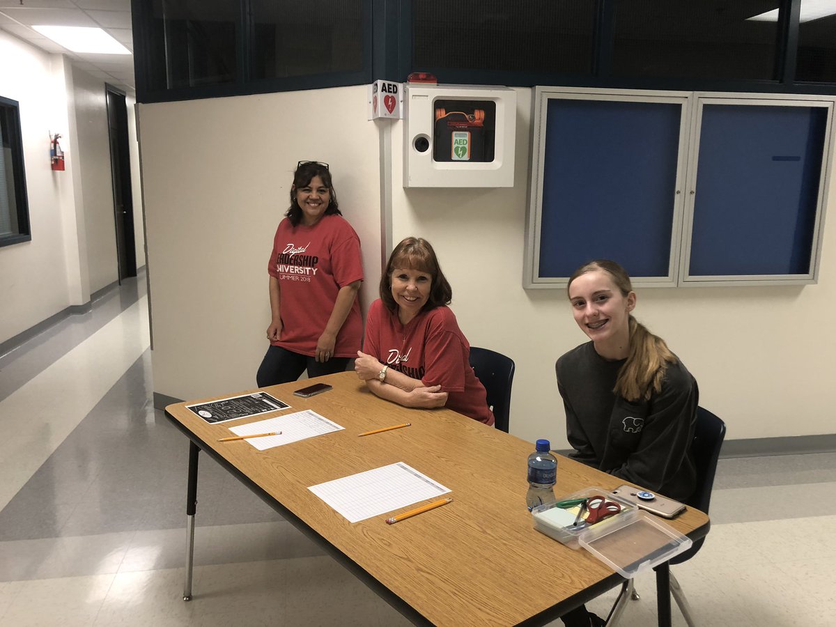 StacyWSingleton's tweet image. Garland ISD summer enrichment registration! If you battle the elements we are here to help! Club Hill and Weaver ES until 1 pm. #ChooseGarlandISD #gisdsummerprograms