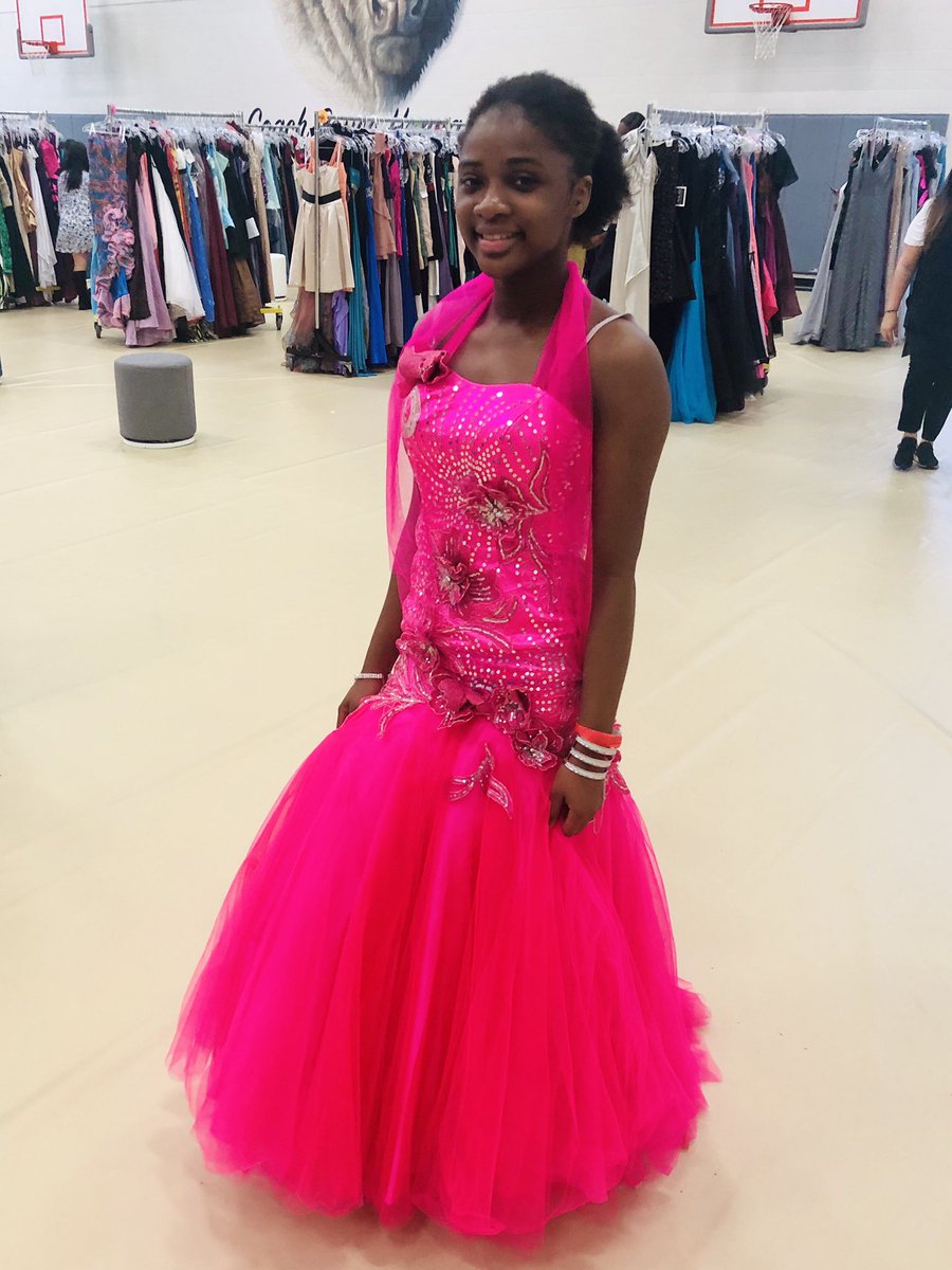 HoustonISD's tweet photo. Dreams do come true ✨ at #HISDProjectProm2019! Just look at these gorgeous girls! Aren’t they beautiful?! DYK that alterations are provided FREE of charge?! https://t.co/NuAiH6ynN0