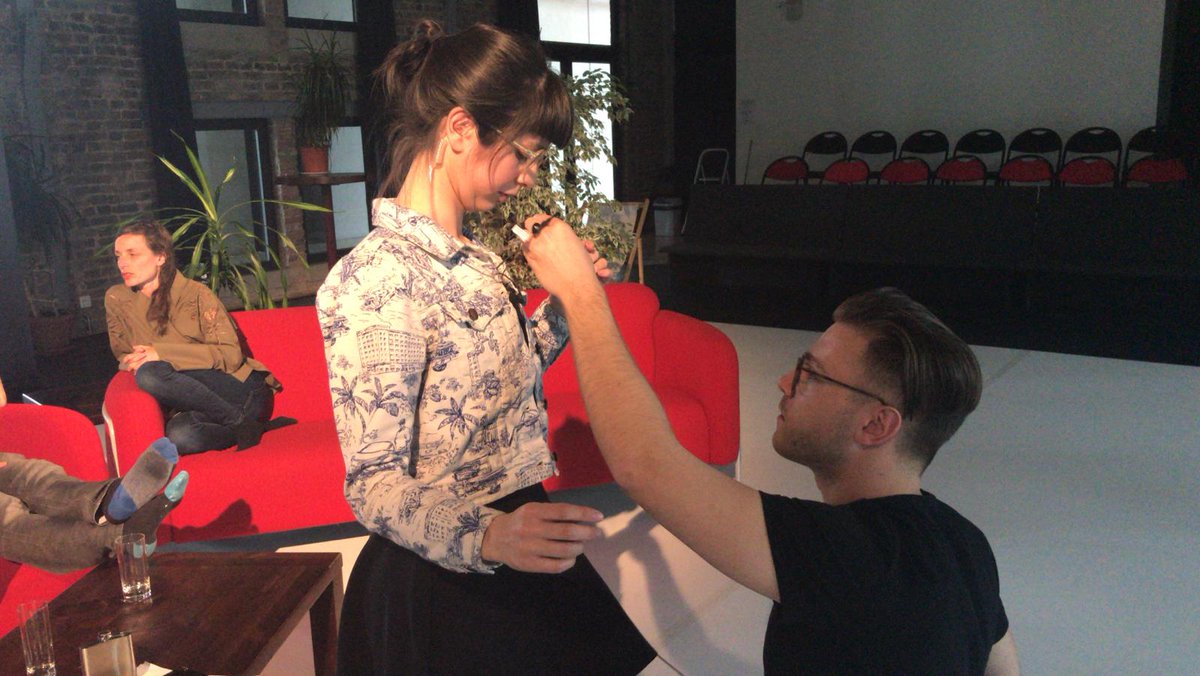 springbackmag's tweet image. Dance addicts! It&apos;s time to tune in!
@springbackmag is about to live stream #SprinbackLive!
Explore @AerowavesEurope  #SpringForward19 
Saturday 6  at 19:00 from @BriqueterieCDC 
Hosted by @BorisenkoEvgeny and @ka_bradley 
Watch on FB:
facebook.com/springbackmaga…